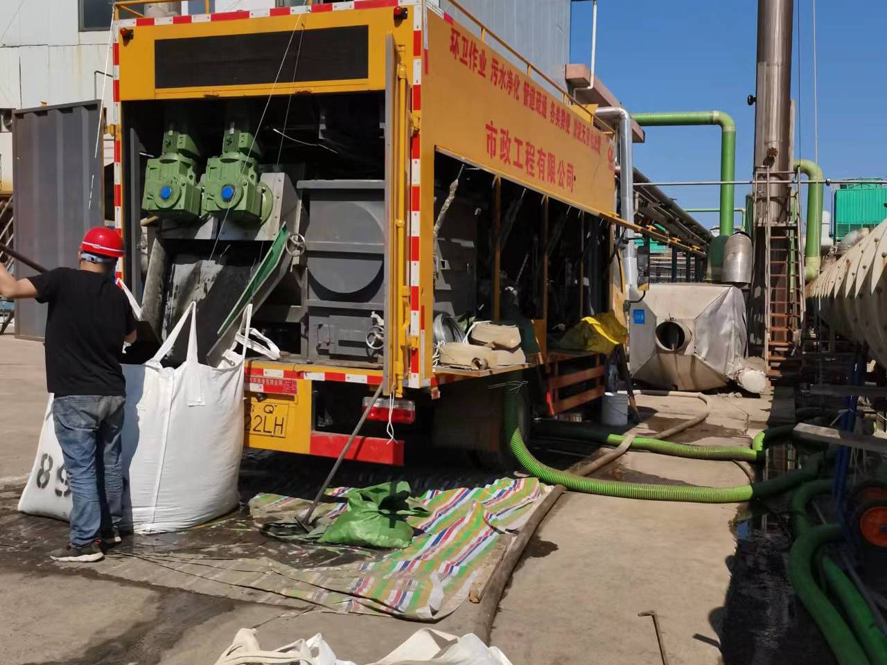 同安淤泥压干处理